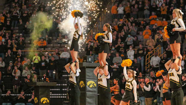 Iowa Cheerleaders